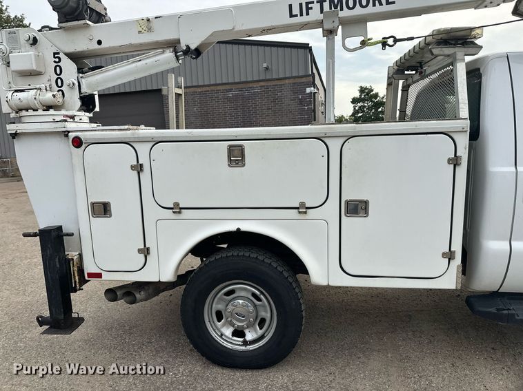 image for item EL0019 2014 Ford F350 utility bed pickup truck