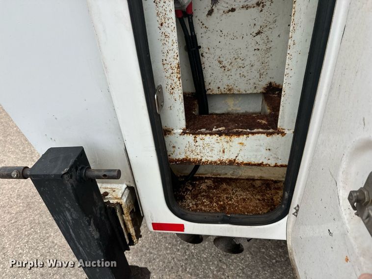 image for item EL0019 2014 Ford F350 utility bed pickup truck