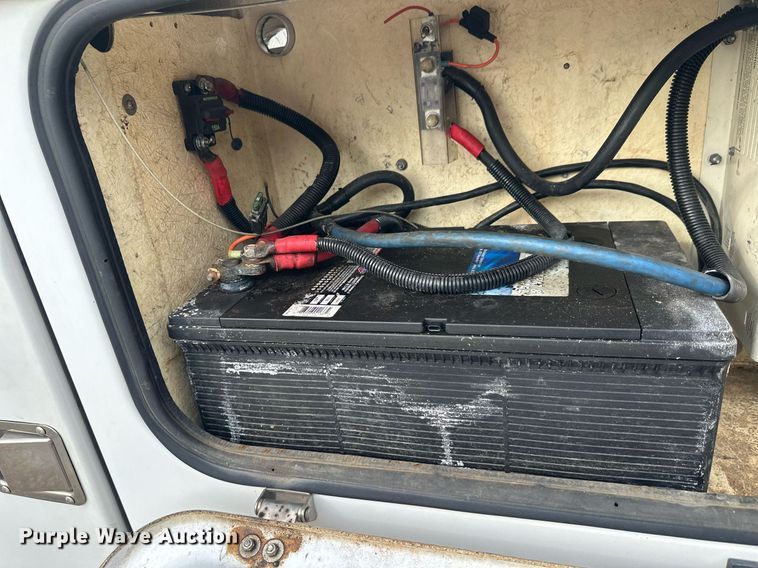 image for item EL0019 2014 Ford F350 utility bed pickup truck