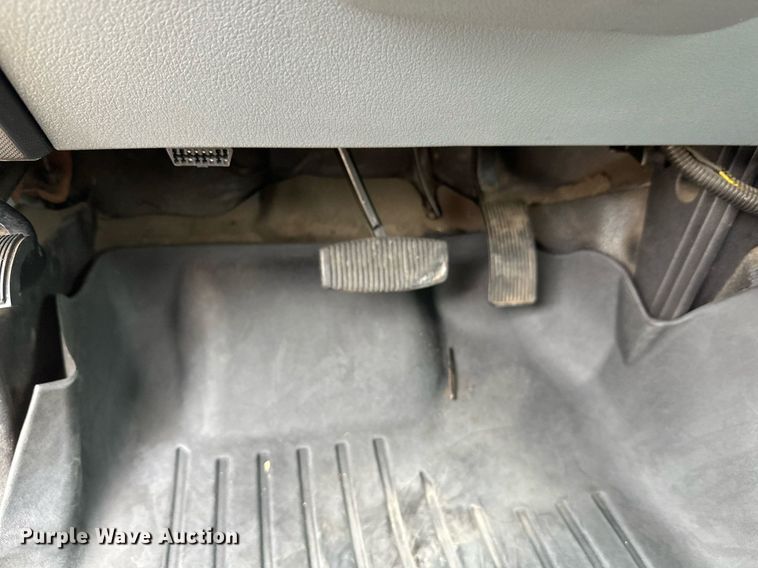 image for item EL0019 2014 Ford F350 utility bed pickup truck