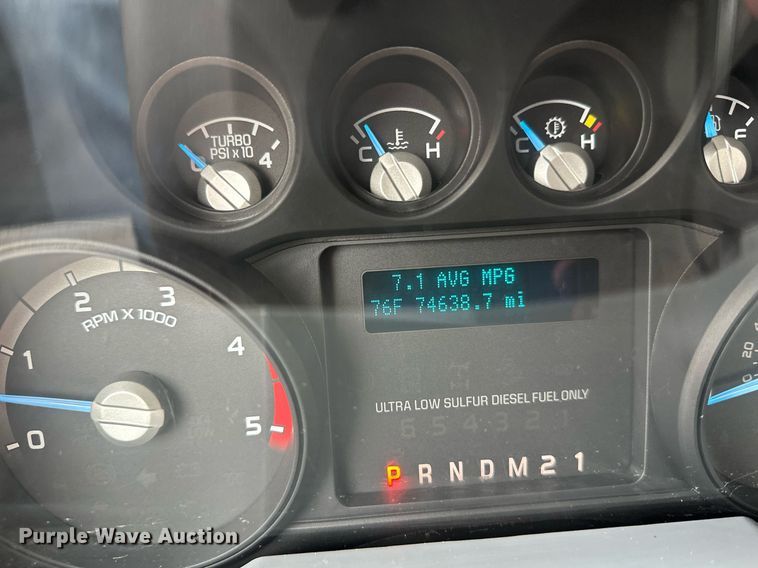 image for item EL0019 2014 Ford F350 utility bed pickup truck