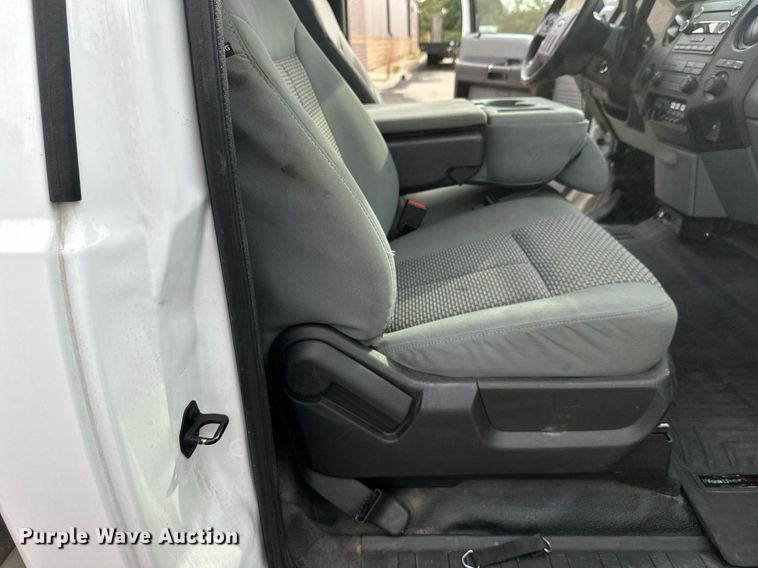 image for item EL0019 2014 Ford F350 utility bed pickup truck