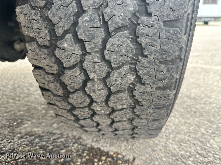 image for item EL0019 2014 Ford F350 utility bed pickup truck