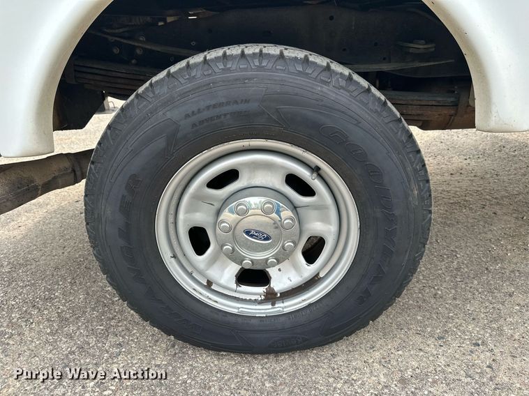 image for item EL0019 2014 Ford F350 utility bed pickup truck