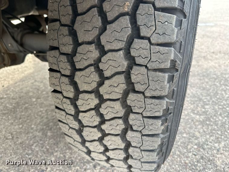 image for item EL0019 2014 Ford F350 utility bed pickup truck