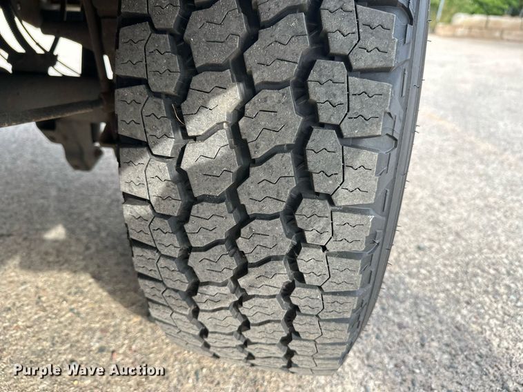 image for item EL0019 2014 Ford F350 utility bed pickup truck