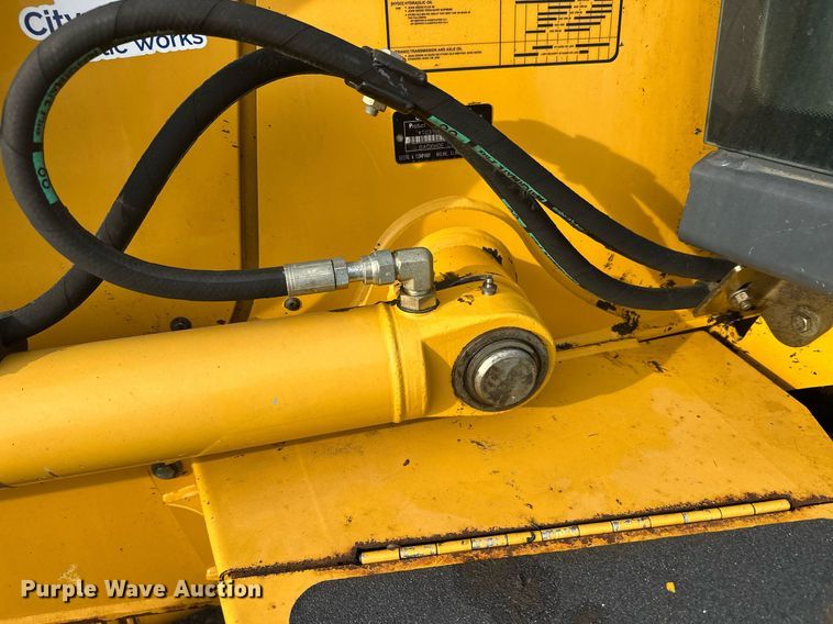 image for item EL0020 2006 John Deere 310SG backhoe