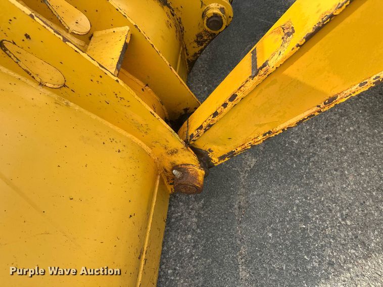 image for item EL0020 2006 John Deere 310SG backhoe