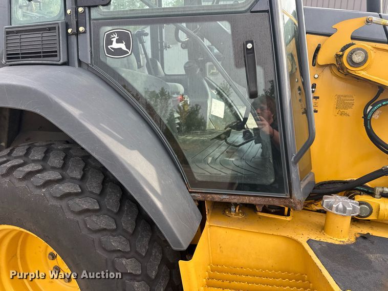 image for item EL0020 2006 John Deere 310SG backhoe