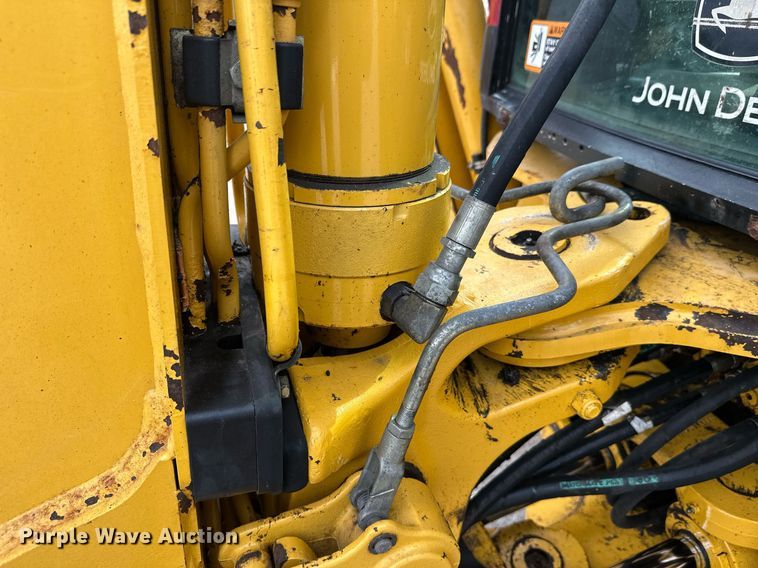 image for item EL0020 2006 John Deere 310SG backhoe