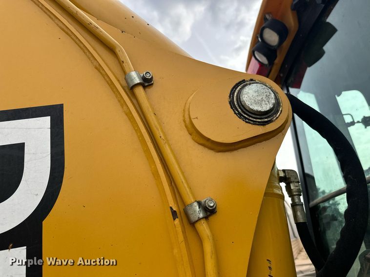 image for item EL0020 2006 John Deere 310SG backhoe