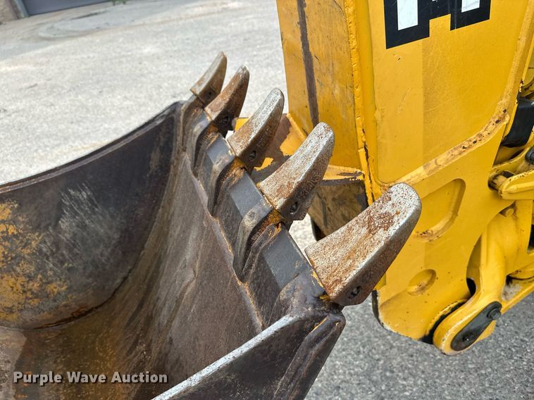 image for item EL0020 2006 John Deere 310SG backhoe