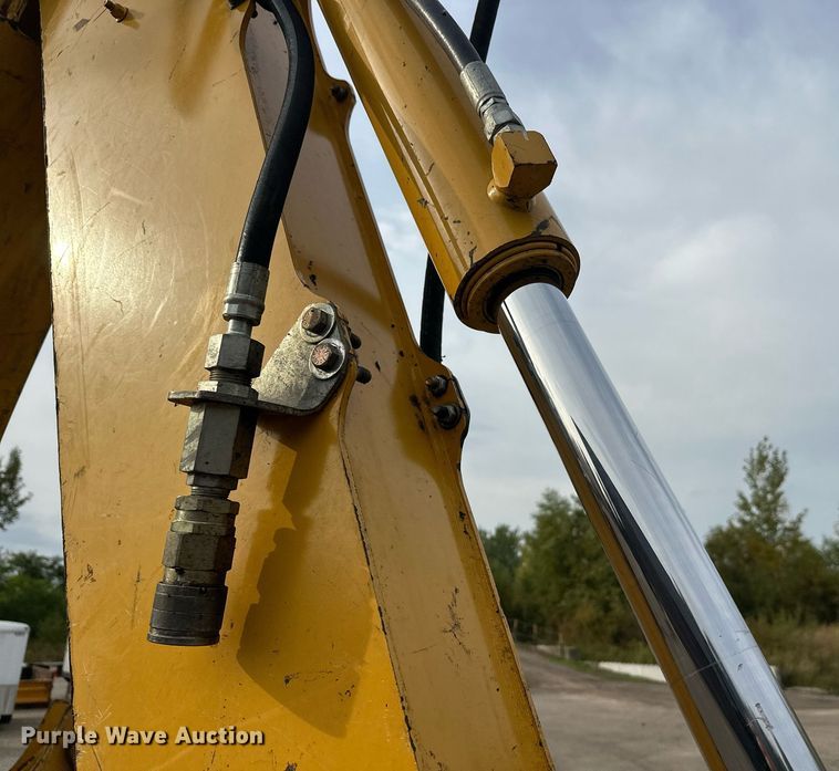 image for item EL0020 2006 John Deere 310SG backhoe