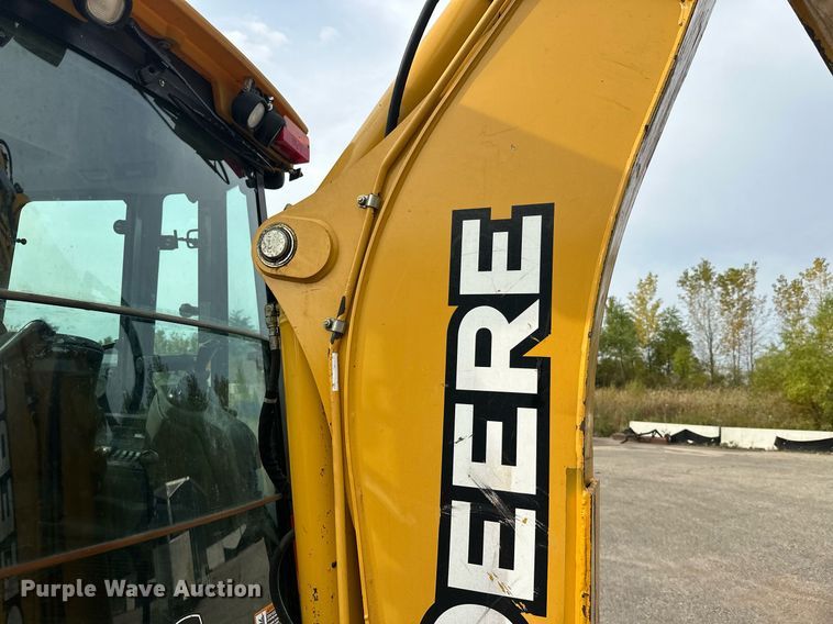 image for item EL0020 2006 John Deere 310SG backhoe