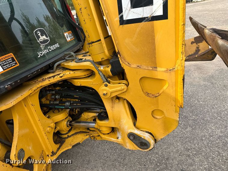 image for item EL0020 2006 John Deere 310SG backhoe