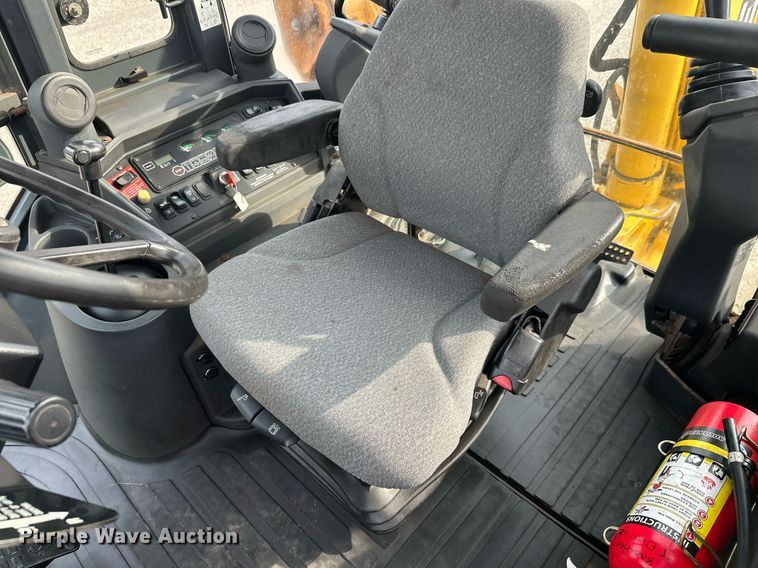 image for item EL0020 2006 John Deere 310SG backhoe