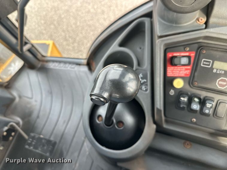 image for item EL0020 2006 John Deere 310SG backhoe