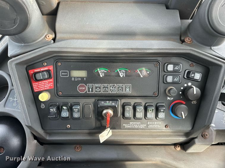 image for item EL0020 2006 John Deere 310SG backhoe