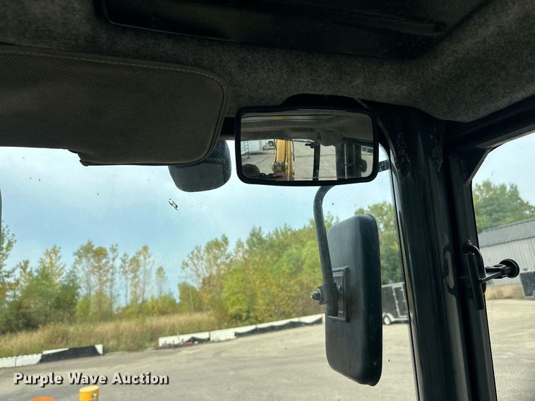 image for item EL0020 2006 John Deere 310SG backhoe