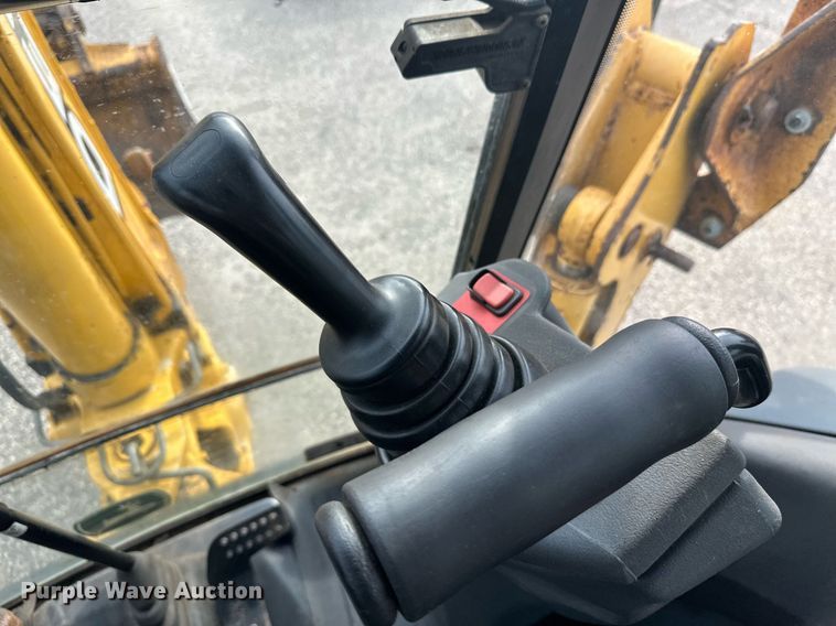 image for item EL0020 2006 John Deere 310SG backhoe