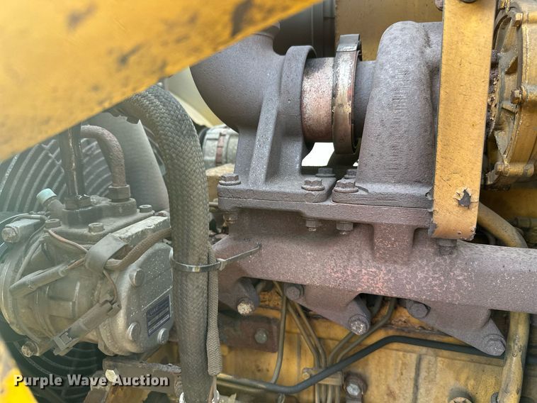 image for item EL0020 2006 John Deere 310SG backhoe