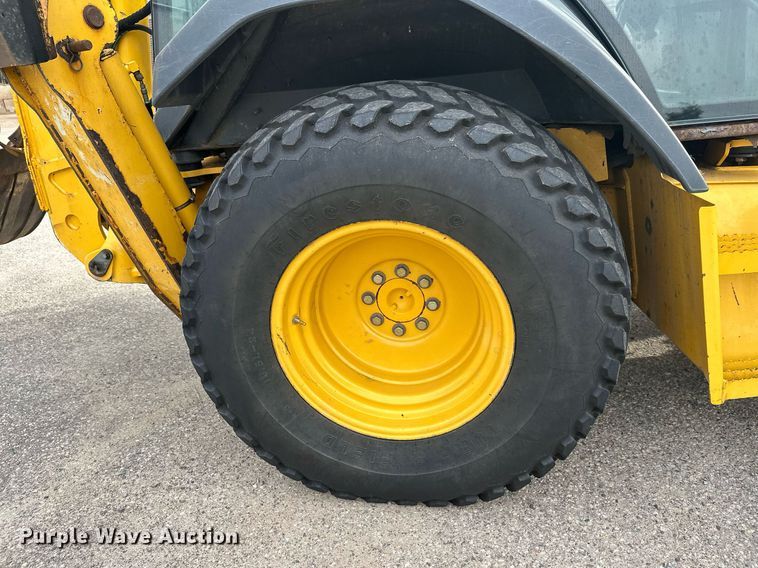 image for item EL0020 2006 John Deere 310SG backhoe