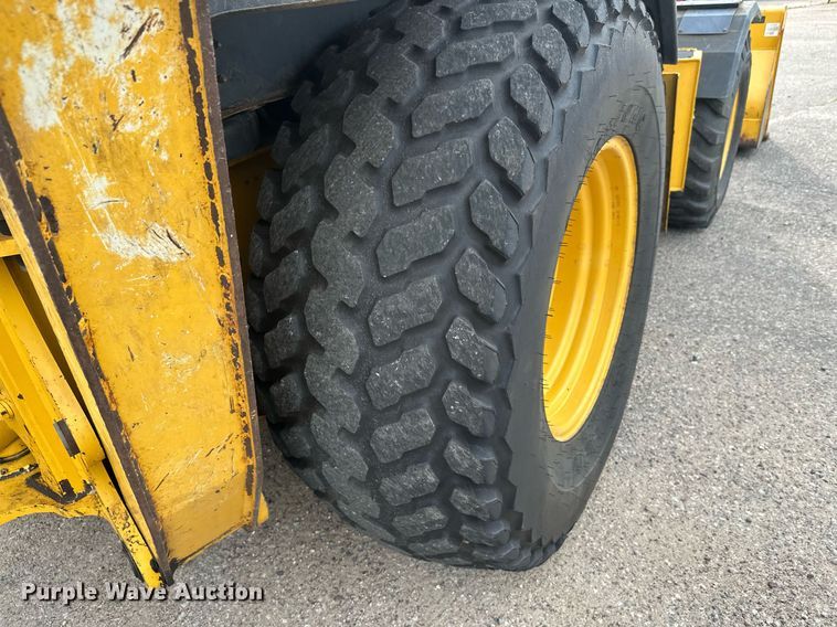 image for item EL0020 2006 John Deere 310SG backhoe