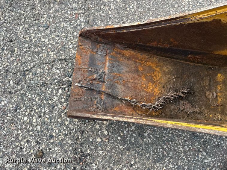 image for item EL0020 2006 John Deere 310SG backhoe