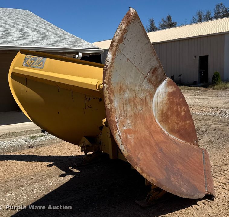 image for item EM8178 1981 Falls V90 Snow plow