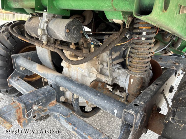 image for item EM8201 2005 John Deere Gator HPX utility vehicle