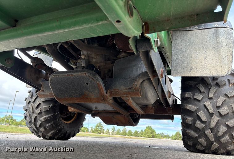 image for item EM8201 2005 John Deere Gator HPX utility vehicle