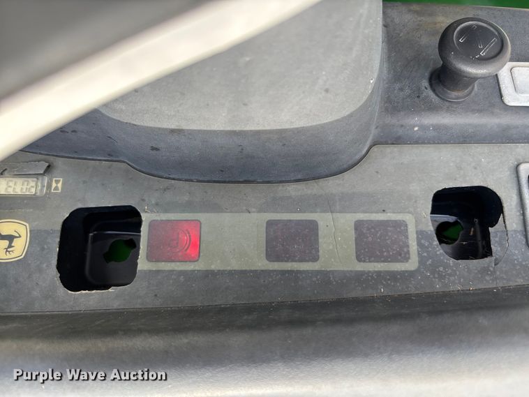 image for item EM8201 2005 John Deere Gator HPX utility vehicle