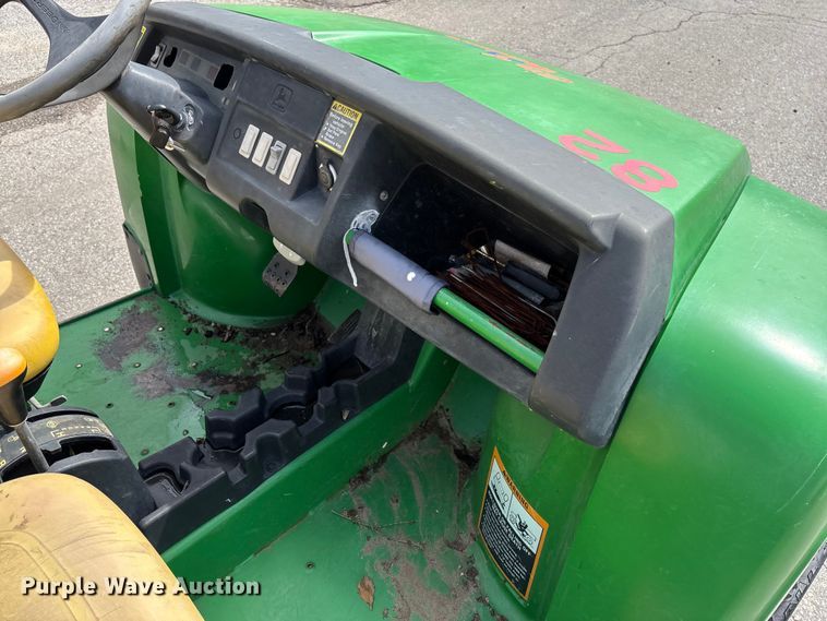 image for item EM8201 2005 John Deere Gator HPX utility vehicle