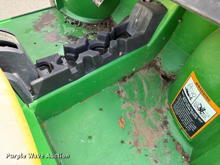 image for item EM8201 2005 John Deere Gator HPX utility vehicle