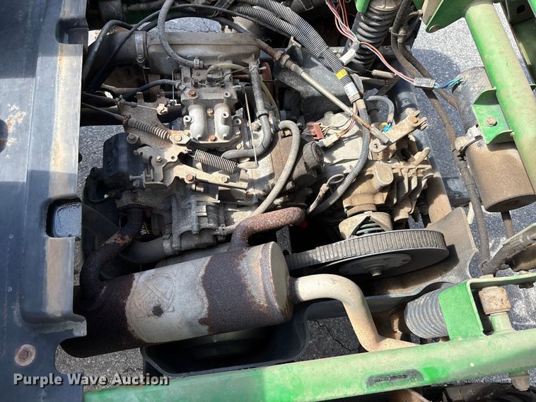 image for item EM8201 2005 John Deere Gator HPX utility vehicle