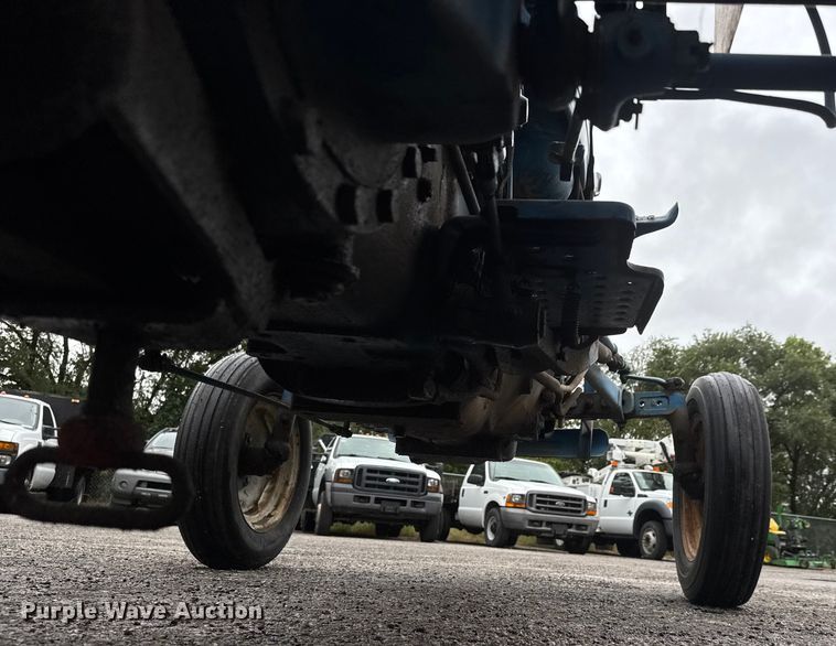 image for item EM8203 1975 Ford 3600 tractor