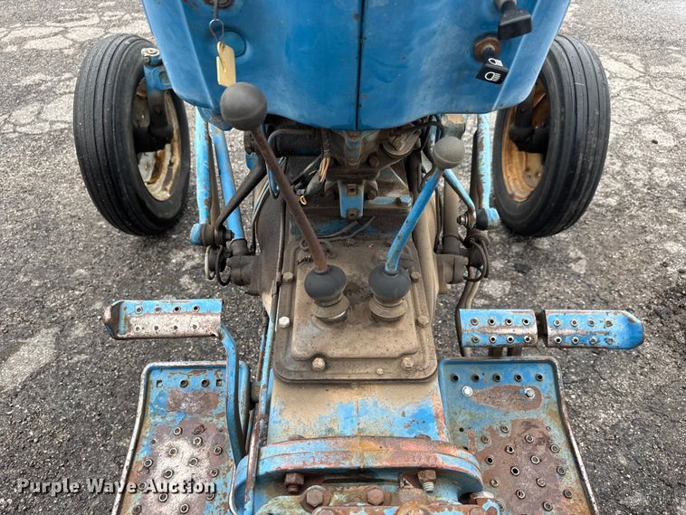 image for item EM8203 1975 Ford 3600 tractor