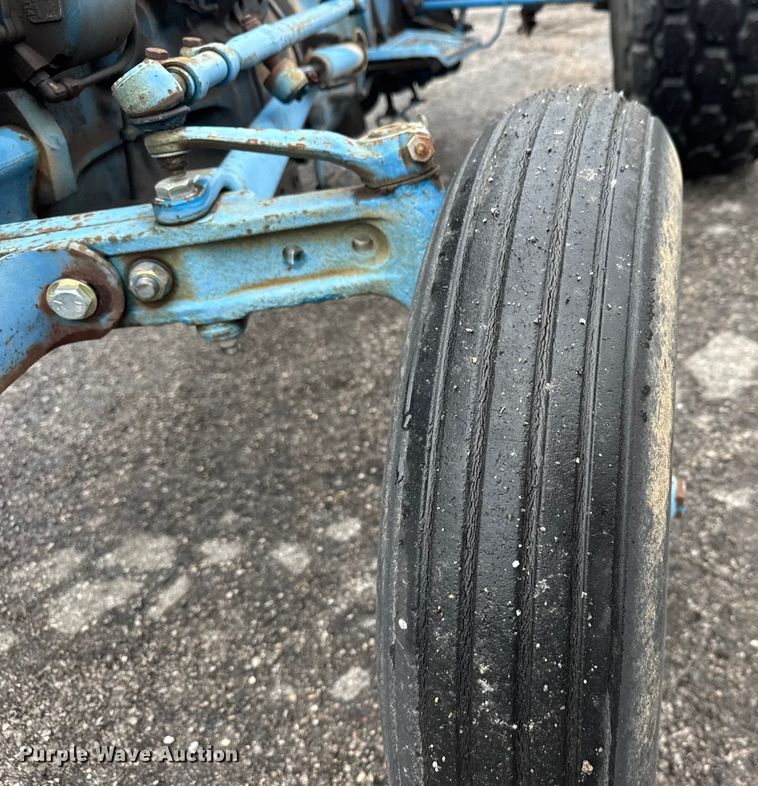 image for item EM8203 1975 Ford 3600 tractor