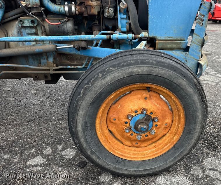 image for item EM8203 1975 Ford 3600 tractor