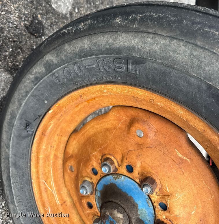 image for item EM8203 1975 Ford 3600 tractor