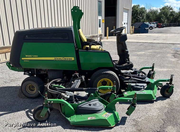 image for item EM8204 2016 John Deere 1600 Turbo Series II lawn mower