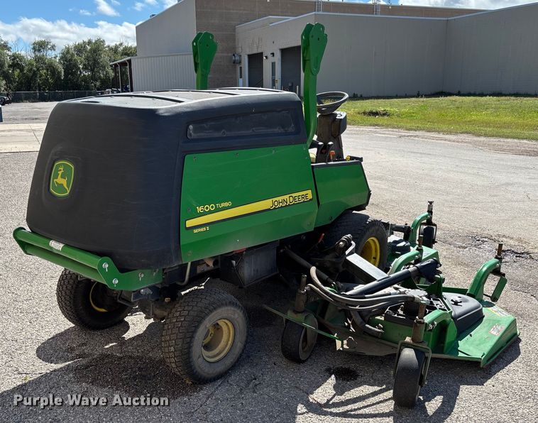 image for item EM8204 2016 John Deere 1600 Turbo Series II lawn mower