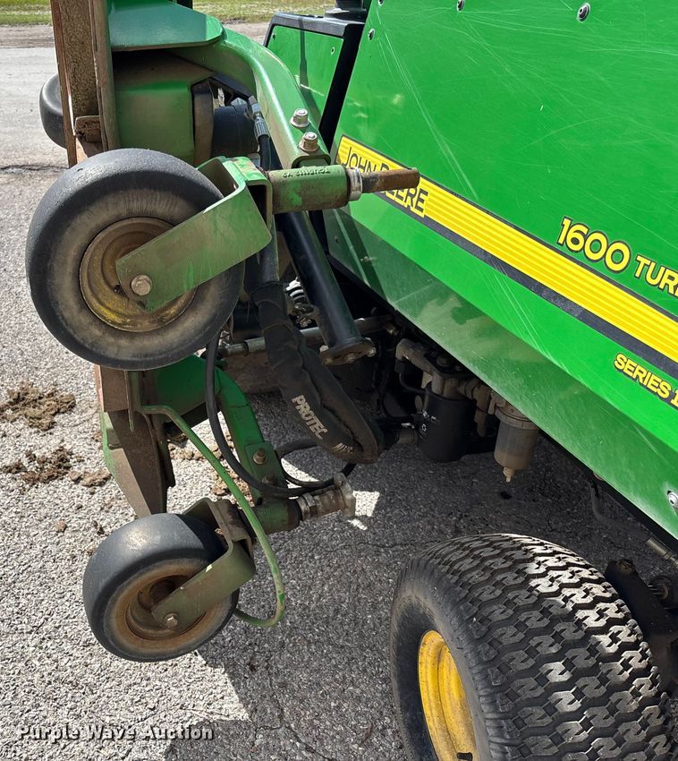 image for item EM8204 2016 John Deere 1600 Turbo Series II lawn mower