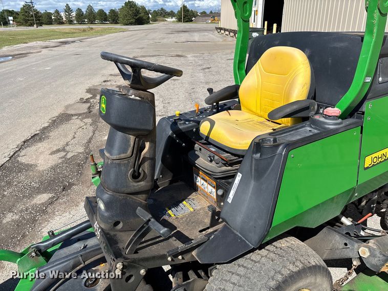 image for item EM8204 2016 John Deere 1600 Turbo Series II lawn mower