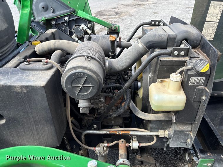 image for item EM8204 2016 John Deere 1600 Turbo Series II lawn mower