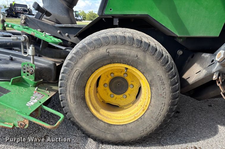 image for item EM8204 2016 John Deere 1600 Turbo Series II lawn mower