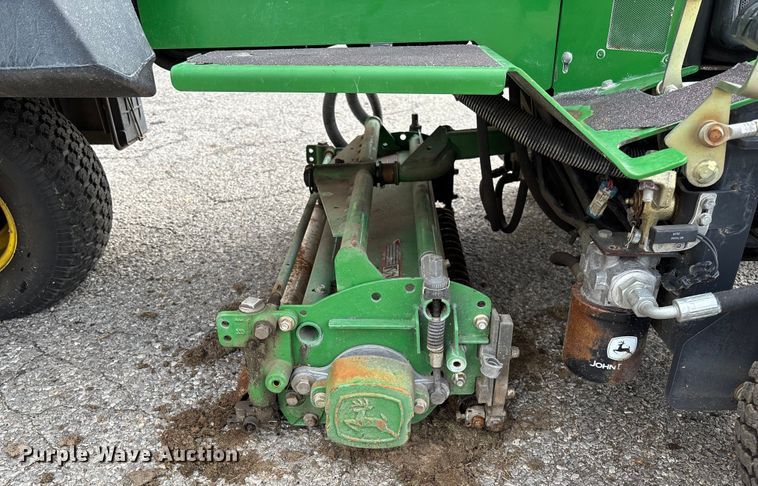 image for item EM8205 2009 John Deere 2653B reel mower
