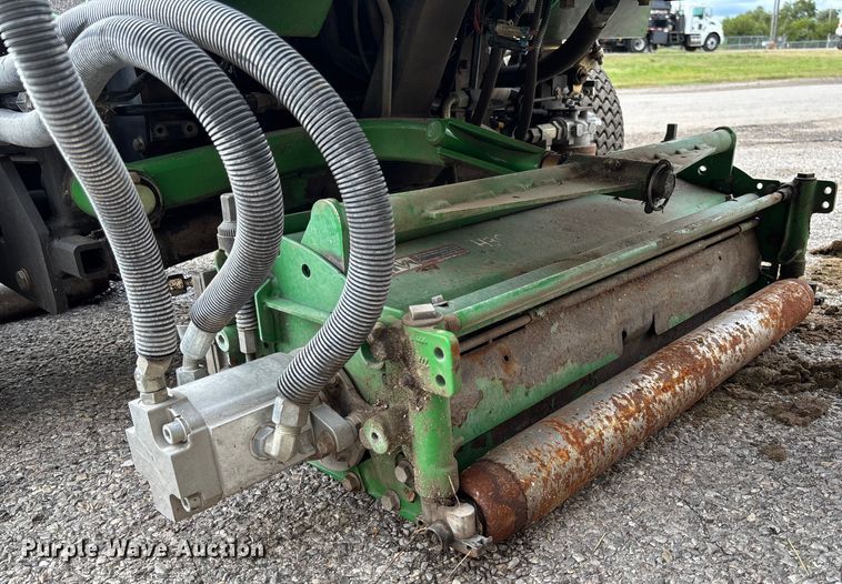 image for item EM8205 2009 John Deere 2653B reel mower