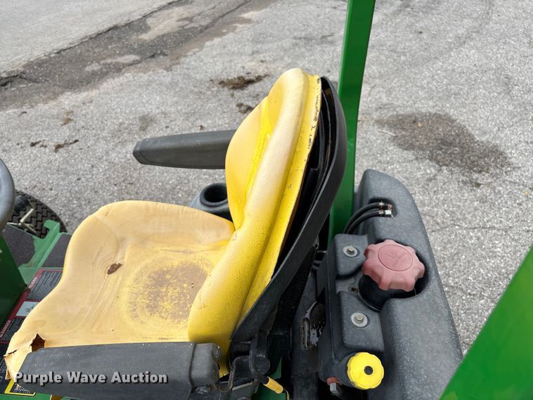 image for item EM8205 2009 John Deere 2653B reel mower