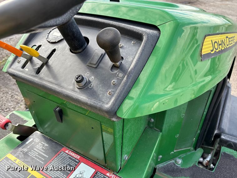 image for item EM8205 2009 John Deere 2653B reel mower